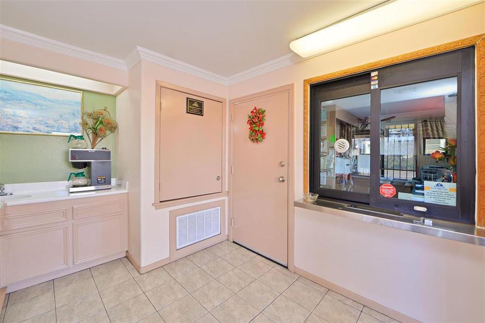 Americas Best Value Inn Houston Heights At I-45 Εσωτερικό φωτογραφία