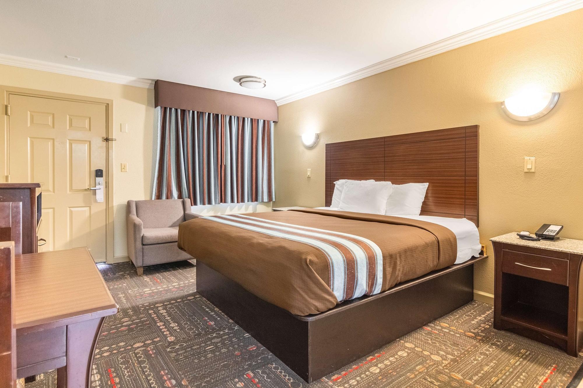 Americas Best Value Inn Houston Heights At I-45 Εξωτερικό φωτογραφία