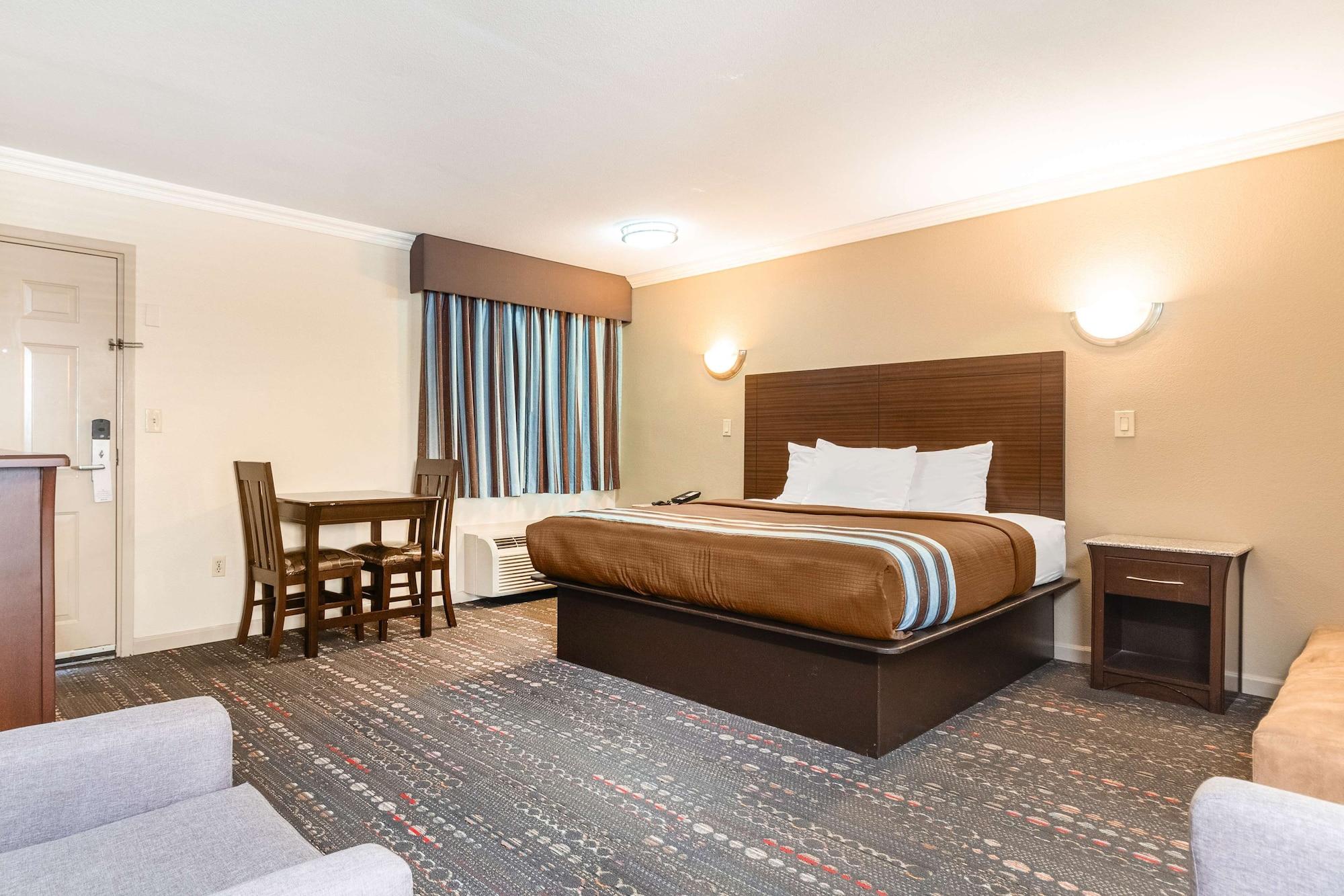 Americas Best Value Inn Houston Heights At I-45 Εξωτερικό φωτογραφία
