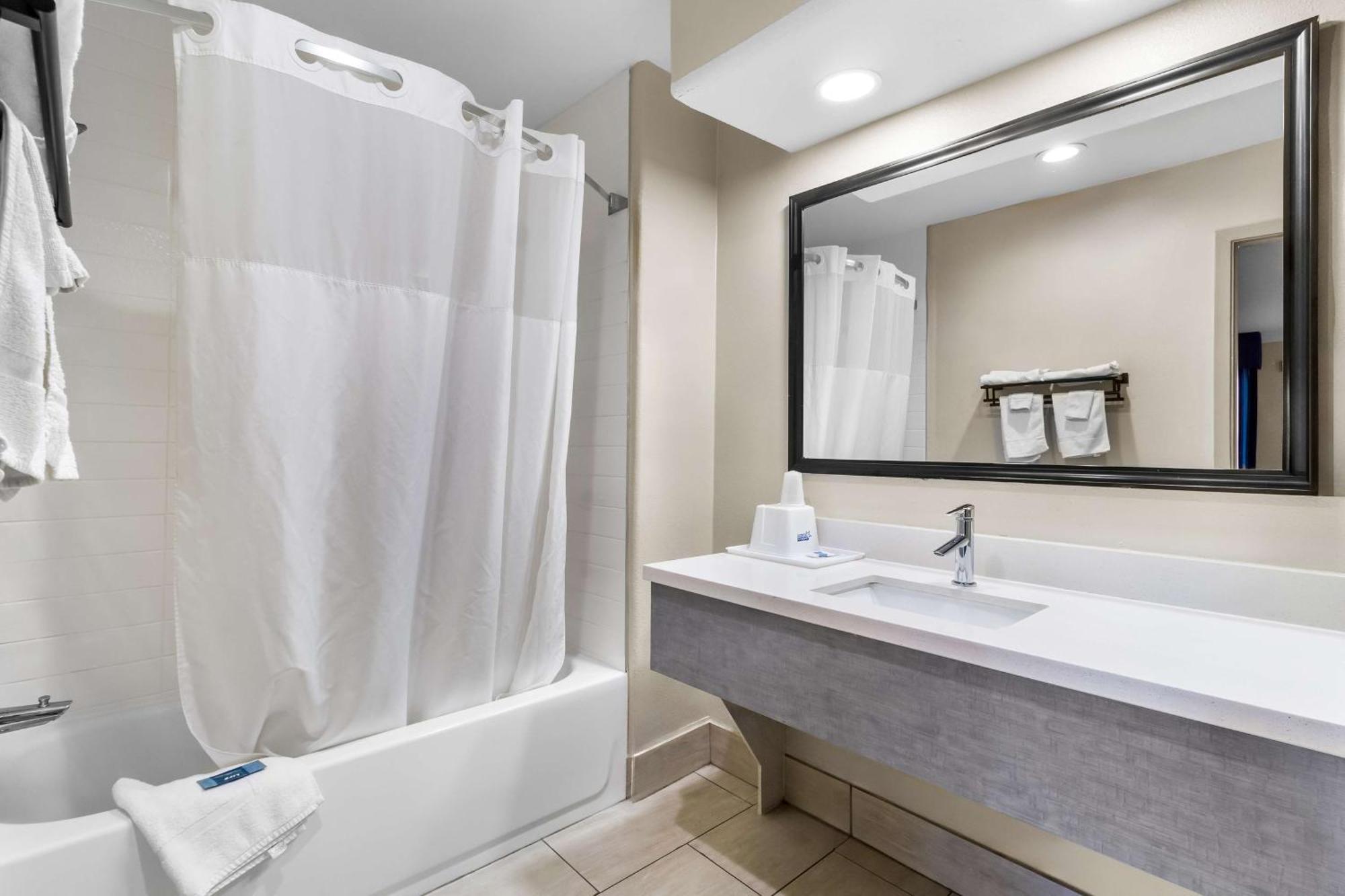 Americas Best Value Inn Houston Heights At I-45 Εξωτερικό φωτογραφία